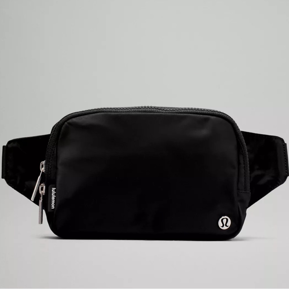 NWT Lululemon 🌟 EVERYWHERE BELT BAG 1L